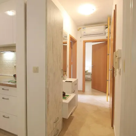 Apartman Dalmacija *