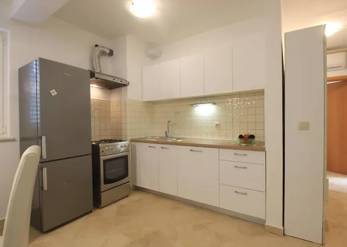 Apartment Dalmacija *